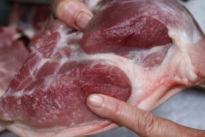 5 Loại Thịt Lợn Nguy Hiểm Cần Tránh Khi Mua